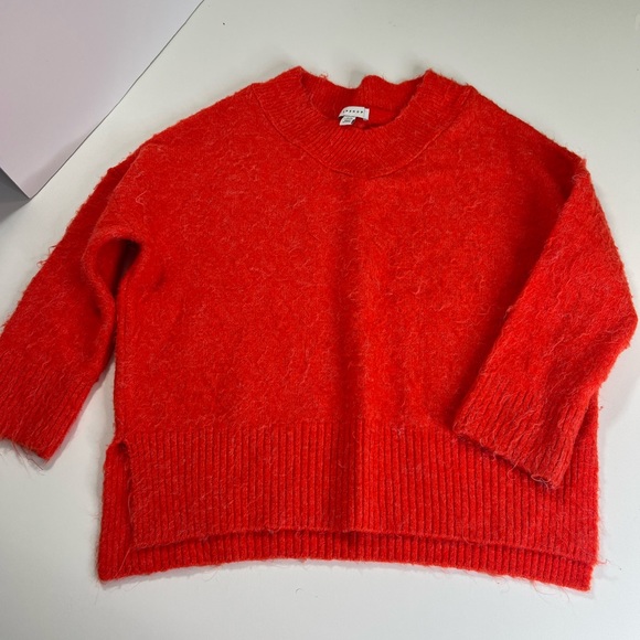 Topshop Red Oversize Cozy Long Sleeve V Neck Stretch
Pullover Sweater - Picture 2 of 13